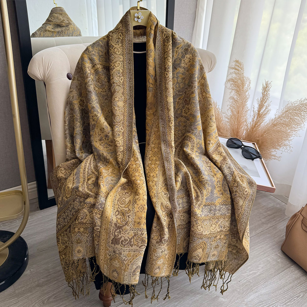 Ethnic Fashion Design - 2025 Desain Selimut Rumbai Gaya Etnik